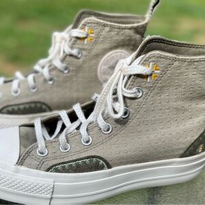 (Sz 8) Converse Chuck Taylor All Star Embroidered Olive High-Tops